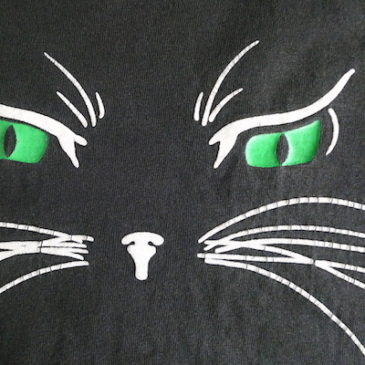90’s elephant print big T-shirt ＆ 00’s〜 green eyes black cat T-shirt