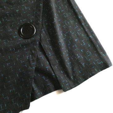 80〜90’s khaki green sweatshirt & 80’s big button long tight skirt
