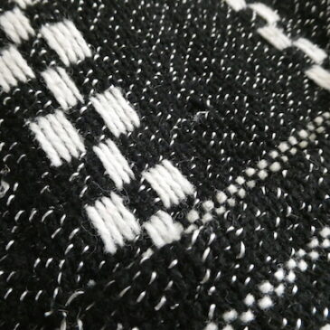 Used mono-tone woven cloth fringe vest