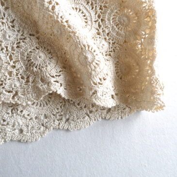 Used ivory boho lace tops & 70’s~ ivory hand crochet lace cotton knit