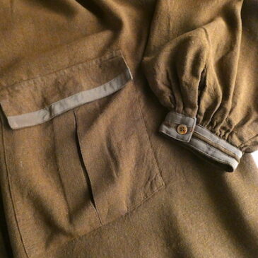 late70~80’schestnut brown puff sleeve silk blouse & 80〜90’s moss green 2 tuck trousers