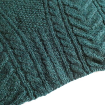 90’s dark green high necked cable knit sweater