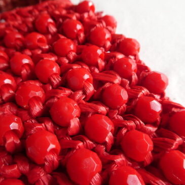 90’s〜 black knit drawstring shoulder bag & 70’s bead crochet red mini shoulder bag