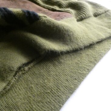 70’s suede patch green tea color knit sweater & 70’s fake suede collar lace up knit sweater