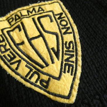 50’s black yellow patch crew neck knit cardigan & 60’s light gray moose pattern knit cardigan